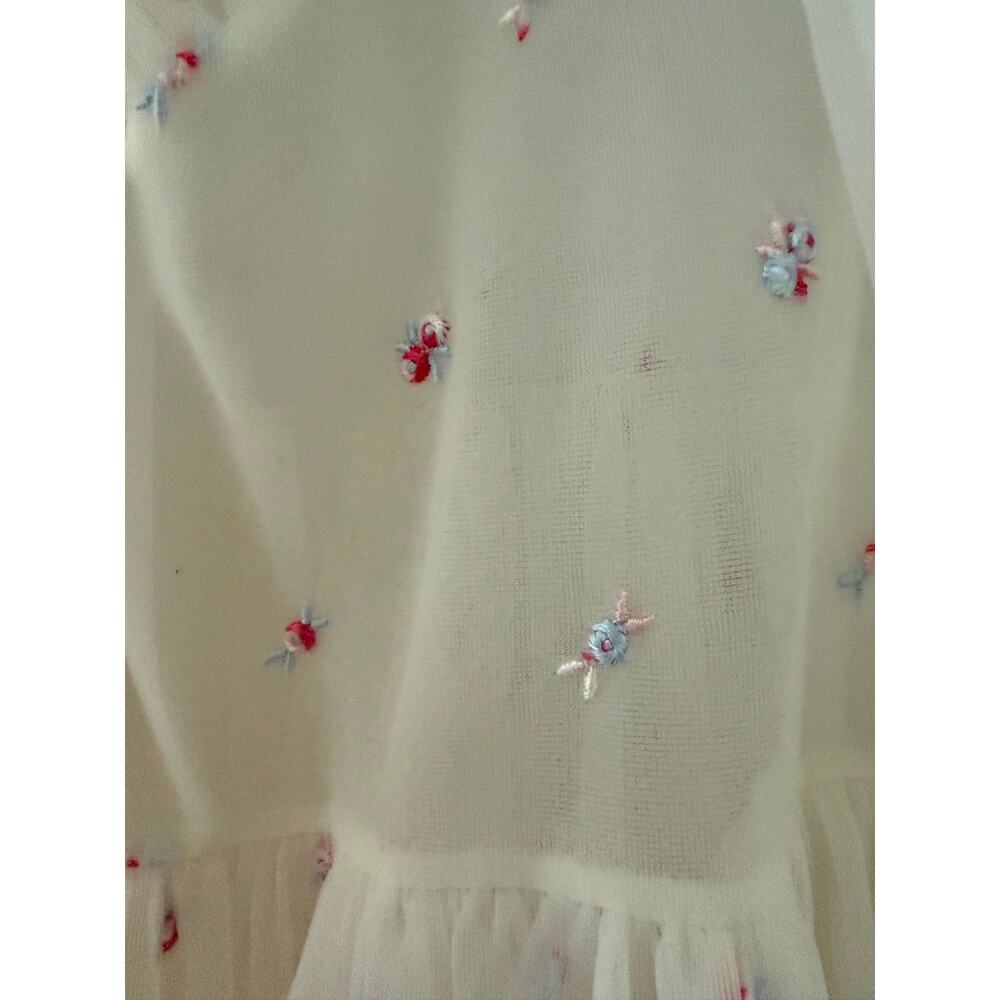 Vintage Sheer Embroidered Chiffon Robe & Slip Set
Women’s Size Small - Picture 7 of 8